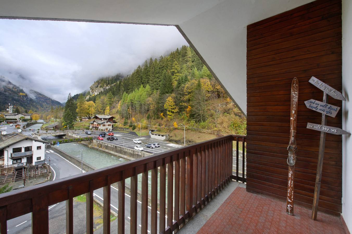 Appartamento intero, Appartamento 'Finestra Sul Monte Rosa' con vista sulle montagne, giardino in comune e Wi-Fi in Gressoney-Saint-Jean, Comune di Gressoney-Saint-Jean