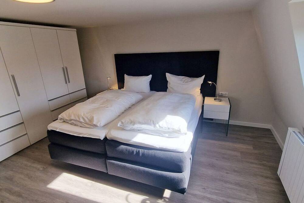 Ganze Wohnung, Haus Atlantis Ferienwohnung Nr. 13 - Haus Atlantis in St. Peter-Bad, St. Peter-Ording