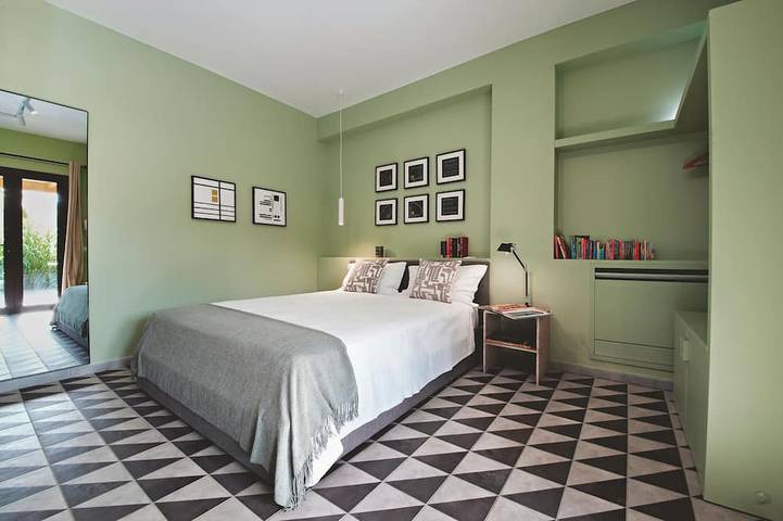 Ferienwohnung für 2 Personen, mit Pool und Terrasse sowie Garten