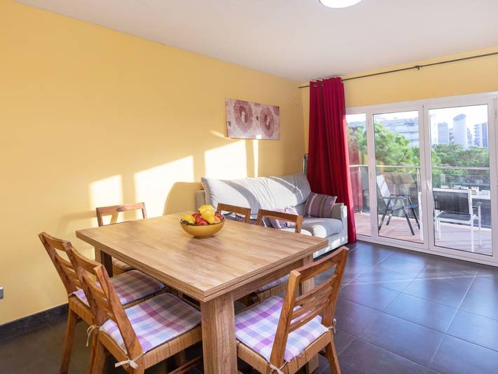 Ferienwohnung für 4 Personen, mit Kinderpool und Garten sowie Terrasse in Blanes - 3