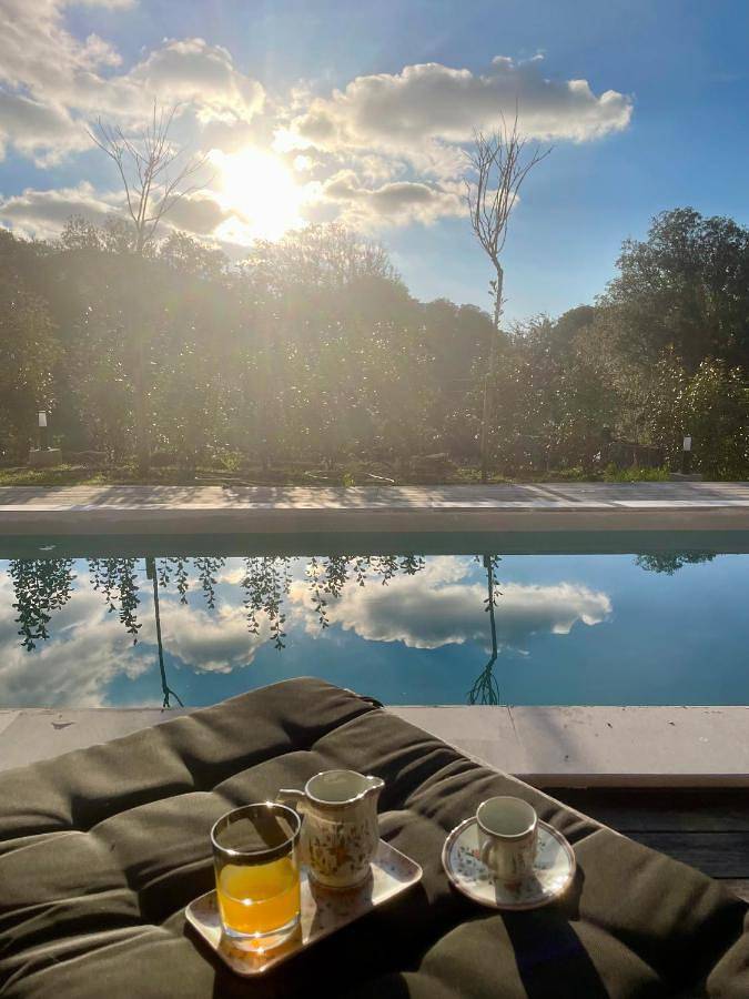 Location de vacances pour 6 personnes, avec vue ainsi que jardin et piscine, animaux acceptés à Cauro