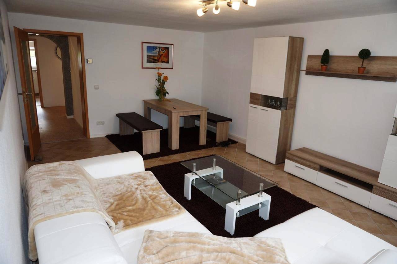 Ganze Wohnung, Apartment with Garden View in Germersheim, Rheinebene