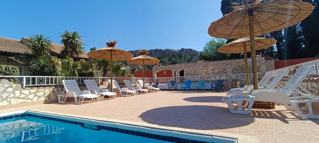 Casa de huéspedes para 6 personas, con terraza y piscina, Se admiten mascotas - 1