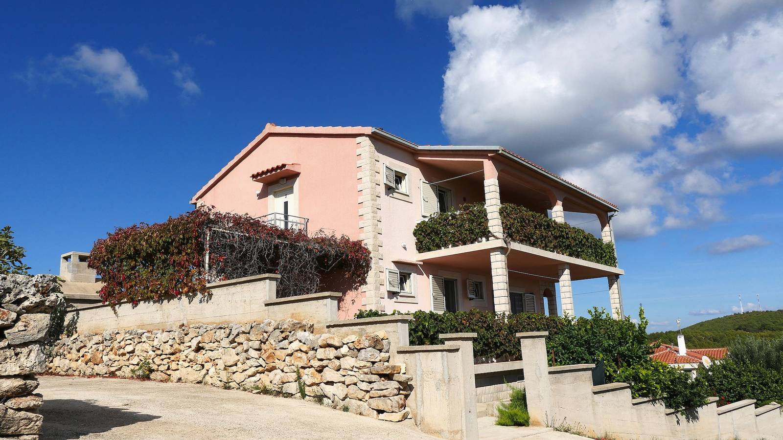 Ganze Wohnung, 2-Zimmer-Ferienwohnung mit Terrasse und Meerblick Rukavac, Vis A-8839-c in Rukavac, Split-Dalmatien