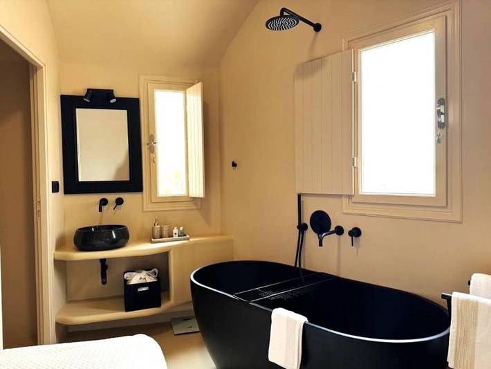 Villa für 2 Personen mit Garten in Ormos Ammoudiou, Oia