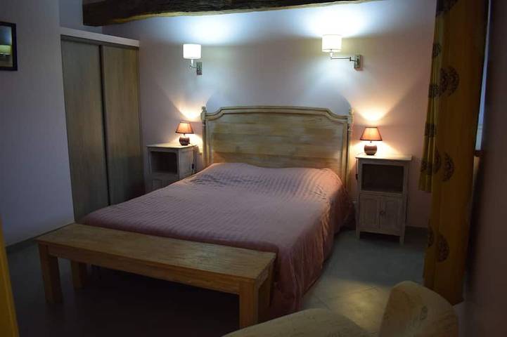 Location de vacances pour 12 personnes, avec piscine et jardin à Saint-Pierre-d'Amilly - 2