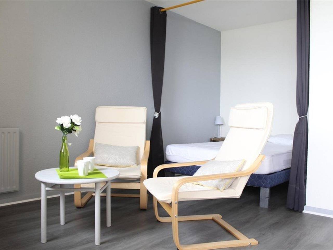 Entire apartment, Studio with port view, beach nearby, parking, La Rochelle in La Rochelle, La Rochelle region