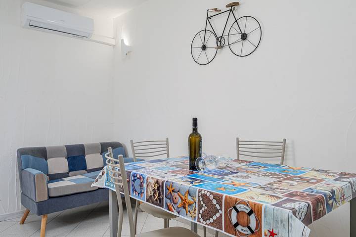 Gîte pour 4 personnes, avec jardin dans Olbia - 4