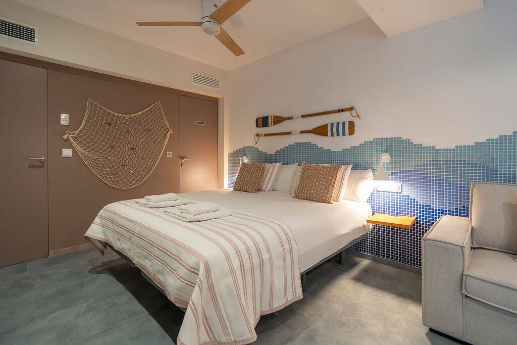 Cabanyal Rooms by Vlc Host 8 in Valencia, Costa de Valencia