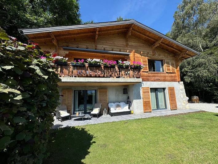 Gîte pour 12 personnes, avec jardin ainsi que sauna et jacuzzi à Mollens - 4