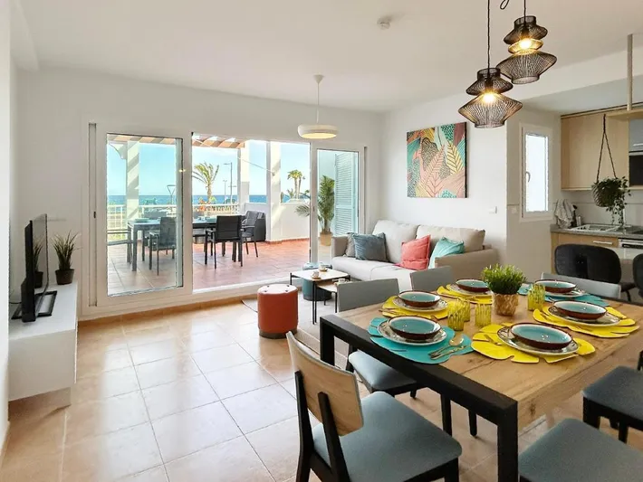 Apartamento de vacaciones para 8 personas, con jardín además de piscina y vistas - 1