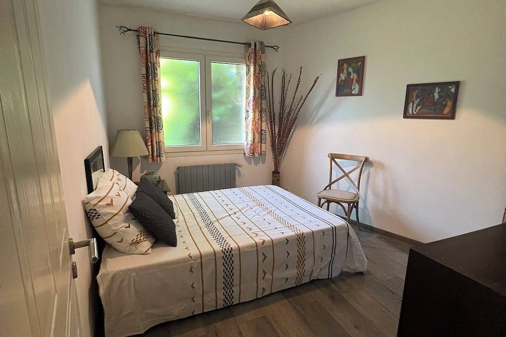 Villa des palmiers avec piscine, 4 chambres,jardins,salle de jeux , barbecue in La Jarne, Région de La Rochelle