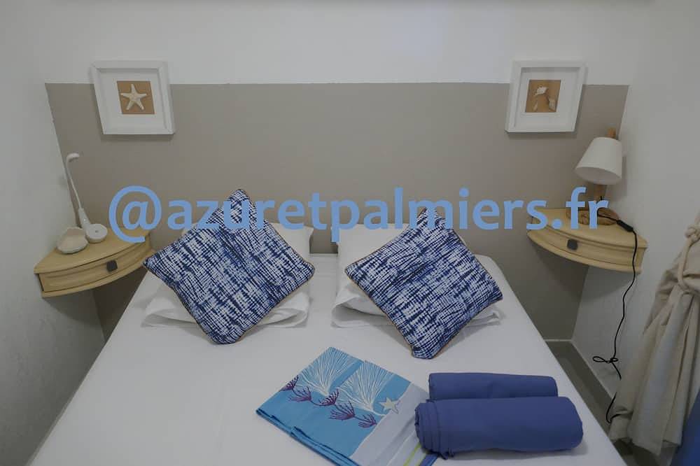Appartement entier, 50m plage sable. Tout confort ***. Calme - Parking Privé - Climatisé in Hyeres, Parc national de Port-Cros