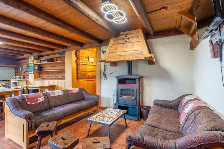 Gîte pour 12 personnes, avec Balcon/Terrasse et Jardin dans Lac des Confins - 2