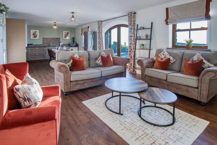 The Beacon - 3 Bedroom Cottage - Ludchurch in Pembrokeshire