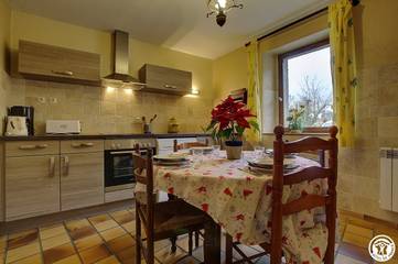 Gîte pour 5 personnes, avec jardin dans l' Ain