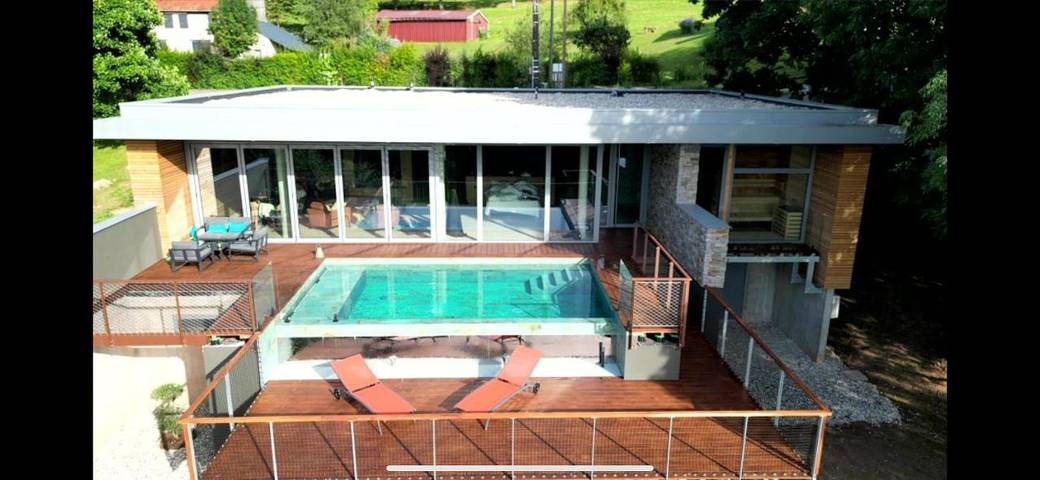 Location de vacances pour 4 personnes, avec jardin et sauna ainsi que vue et piscine à Abreschviller