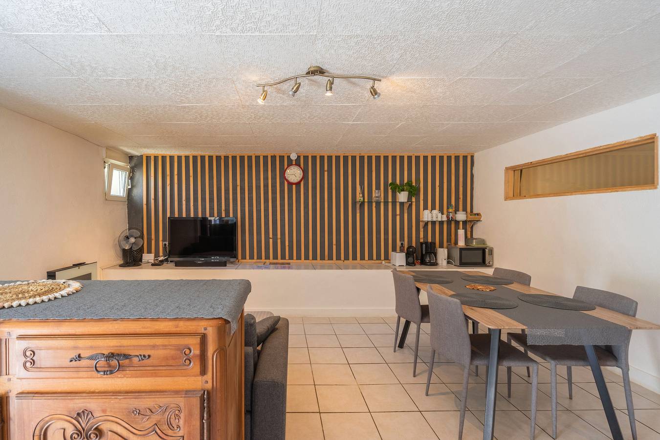 Geheel appartement, Appartement "Fattoria" met privéterras, privétuin en Wi-Fi in Saint-Genis-de-Saintonge, Jonzac en omgeving