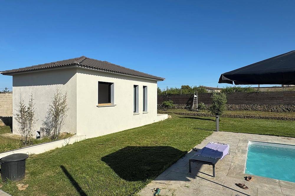 5 minutes from the sea.  Modern country house in Venzolasca, Región de Corte