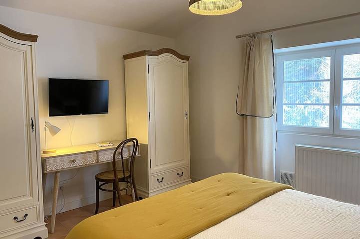 Location de vacances pour 6 personnes, avec jardin ainsi que piscine et terrasse à Civrac-de-Blaye - 4