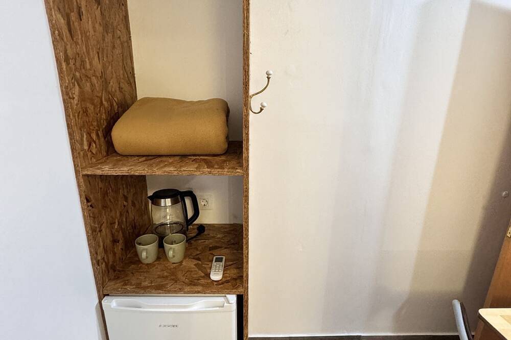 Apartamento entero, Hermosa planta baja nueva con patio y baño privado!! in Mataró, Costa del Maresme