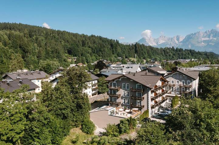 Hôtel pour 2 personnes, avec sauna et jardin ainsi que vue et piscine, animaux acceptés