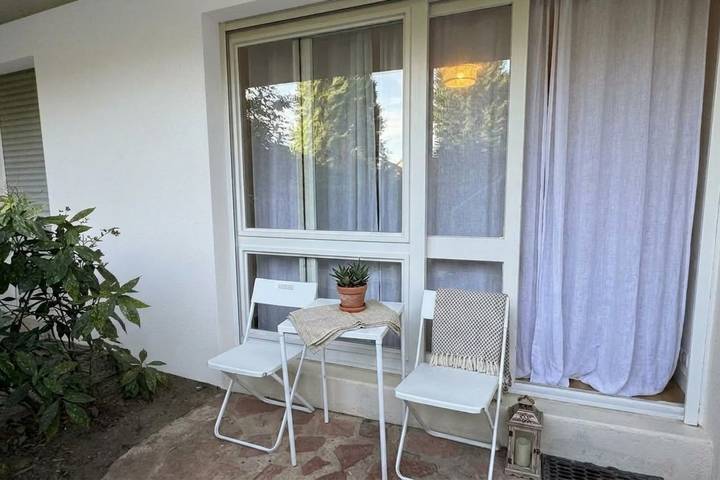 Estudio entero, Renovated apartment with a terrace and parking in Houlgate, Region de Lisieux