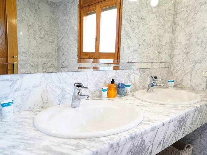 Casa rural para 8 personas, con jardín, Se admiten mascotas en San Pedro Pescador - 2