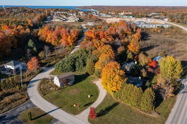 Vacation rental for 9 people, with yard and sauna, with pets in Door County