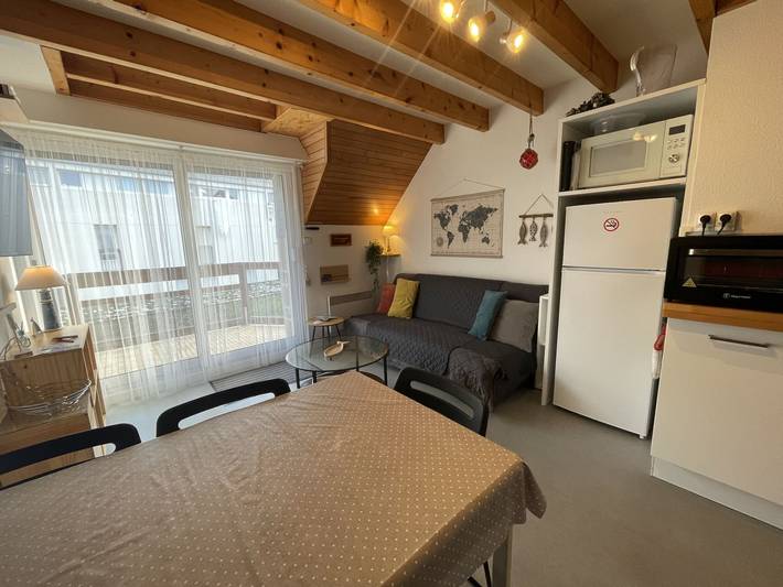 Ganze Wohnung, Ruhige T3-Duplexwohnung, 2 Schlafzimmer, strandnah, Parkplatz, Sarzeau in Sarzeau, Côte des Mégalithes