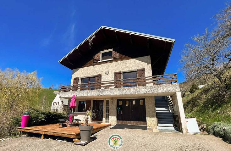 Gîte pour 14 personnes, avec terrasse, animaux acceptés - 1