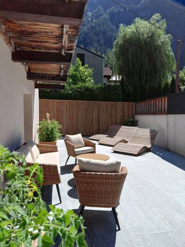 Ferienwohnung für 5 Personen, mit Terrasse und Garten in Oetz