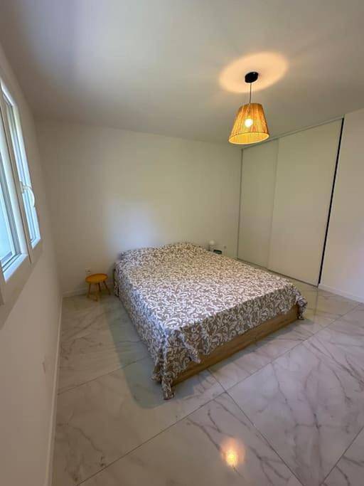 Villa rénovée proche centrale - clim réversible - wifi - parking in Cruas, Privas (arrondissement)