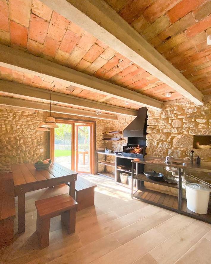 Casa de vacaciones para 7 personas, con jardín además de terraza y vistas en Pla de l'Estany - 4