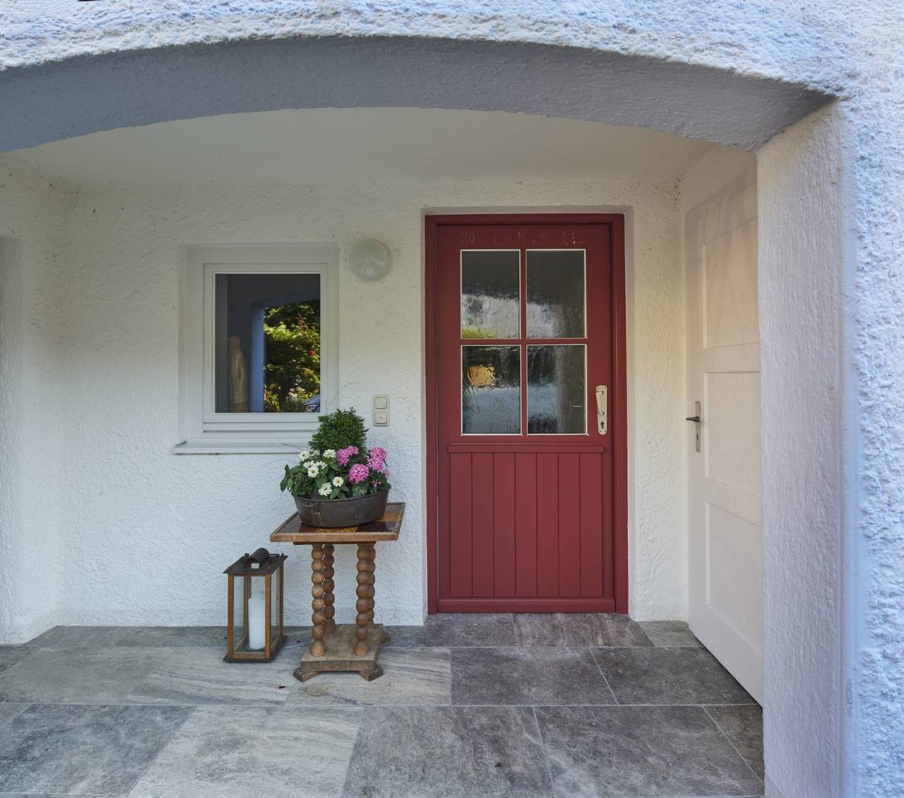 Ganze Ferienwohnung, Fewo am Florianiplatz mit Terrasse - Ferienwohnung am Florianiplatz mit 56 qm, Terrasse, 1 Schlafzimmer in Bad Reichenhall, Berchtesgadener Alpen