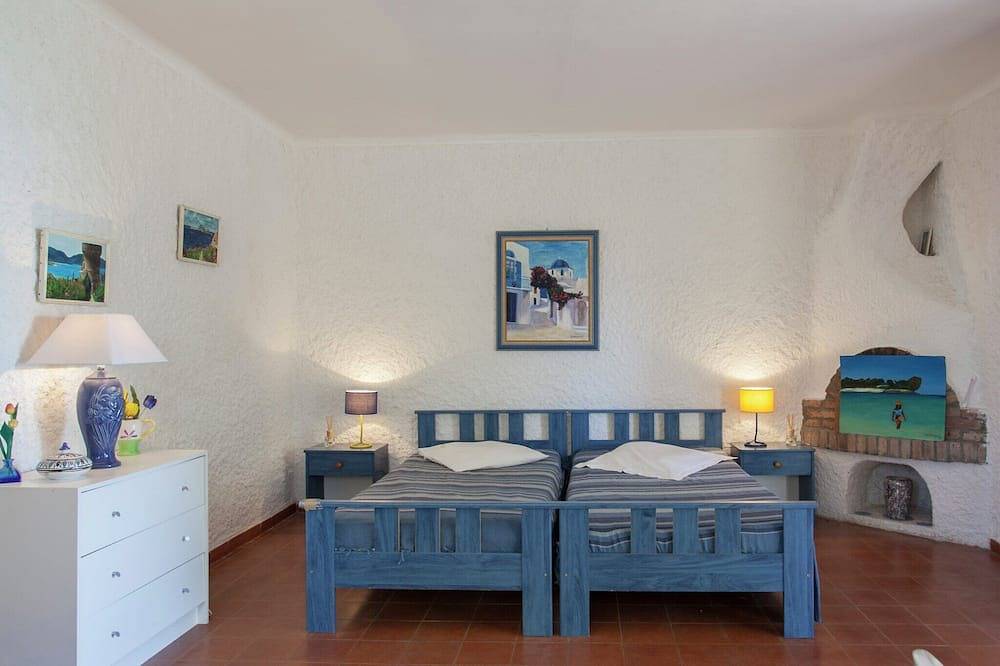 Romantic Retreat in Cargèse in Cargèse, Parc naturel régional de Corse