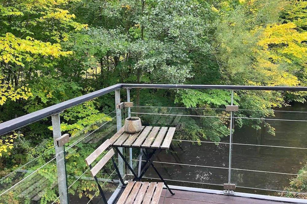 Hel lägenhet, Modern apartment, balcony over Grejs Å, 5 min to Vejle center, free parking in Vejle, Little Belt