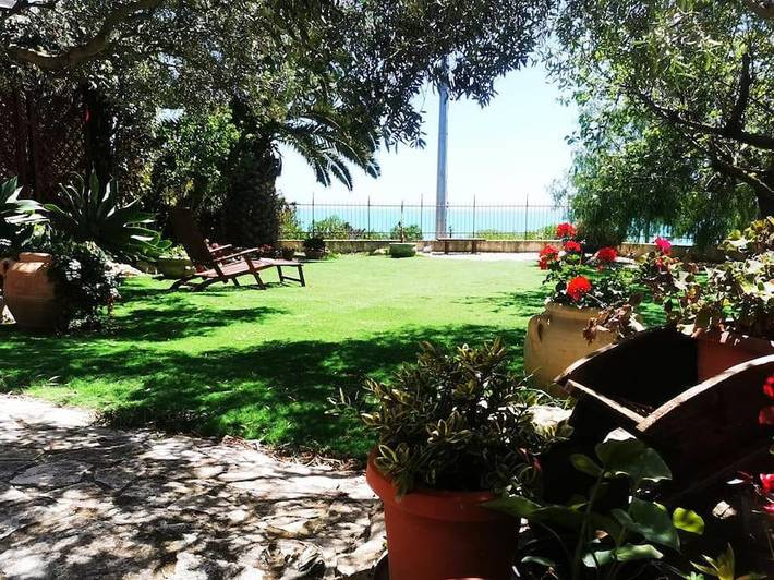 Ferienwohnung für 2 Personen, mit Balkon und Terrasse sowie Garten und Ausblick in Licata