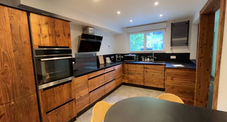 Gîte pour 5 personnes, avec jardin ainsi que piscine et terrasse à Mouthier-Haute-Pierre