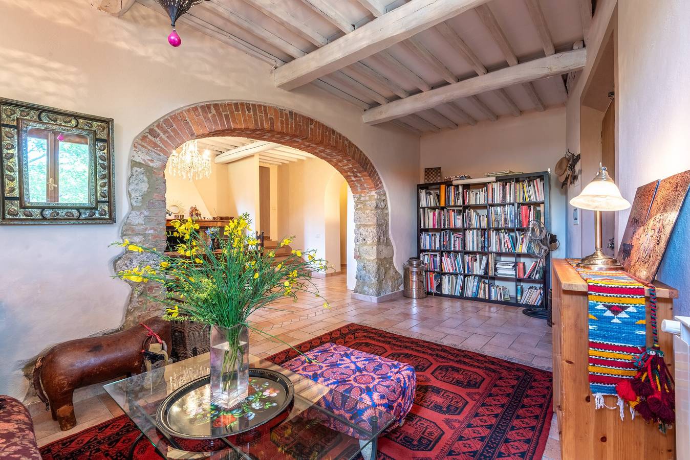 Casa rural 'Casa Luna' con piscina infinita de agua salada compartida, terraza privada y wifi in Chiusdino, Provincia de Siena