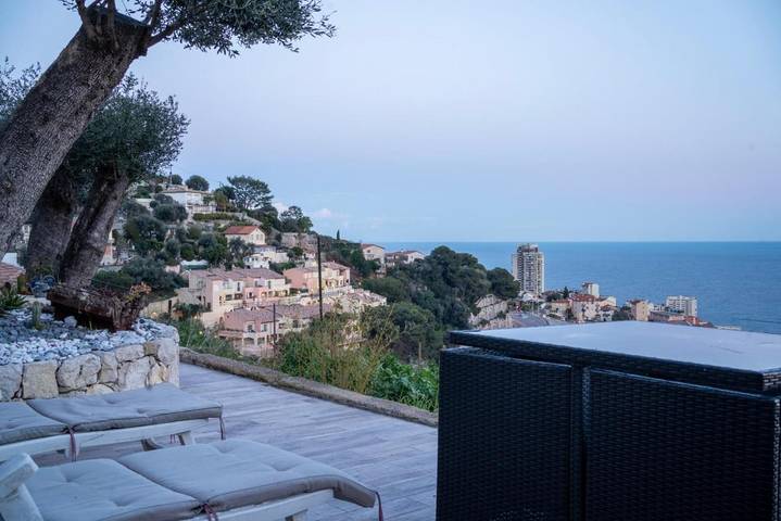 Location de vacances pour 4 personnes, avec jardin et jacuzzi à Beausoleil - 4