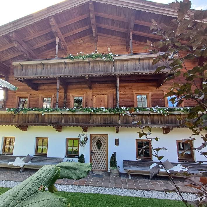 Doppelzimmer, Dusche, Wc zur Einzelnutzung in Waidring, Chiemgauer Alpen