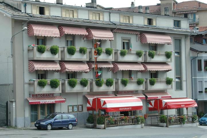 Hôtel pour 3 personnes, avec Balcon ainsi que Terrasse et Vue à Perosa Argentina