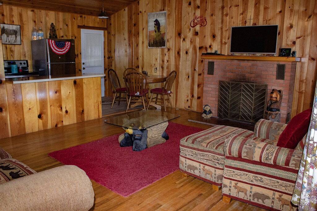 A Yogi Bear Cabin nestled in the Pines in Greer, Apache County
