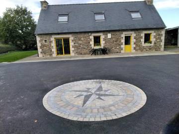 Gîte pour 2 personnes, avec vue et jardin à Langoat