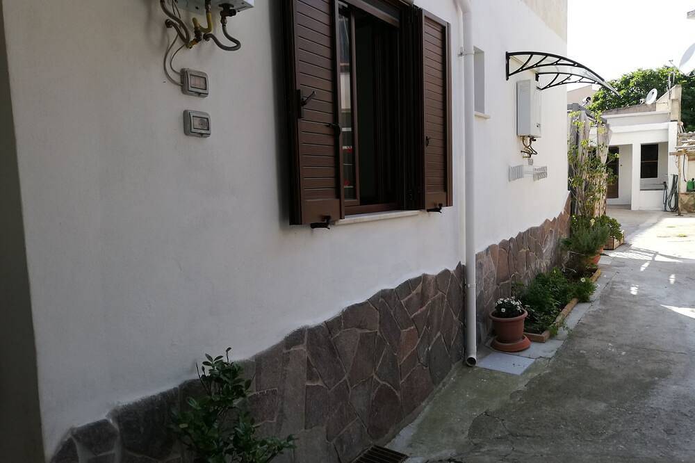 Appartamento intero, Bivano completo di tutto, arredato e provisto di condizionatori. in Villaputzu, Cagliari e Dintorni