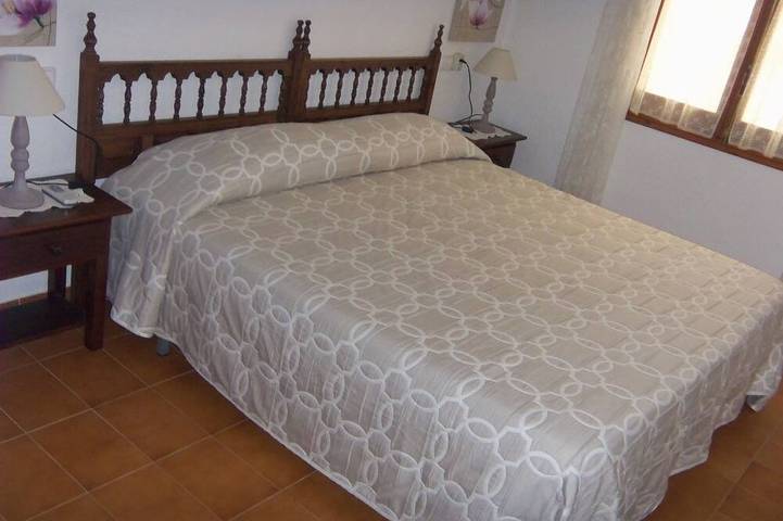 Independent villa, pool, 10x300m yard, beach, Wi-Fi, for disabled people in el Perelló, Costa Dorada