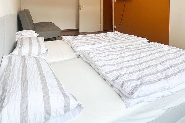 Entire apartment, Charming apartment in a central location in Karlsruhe, Rhine Plain