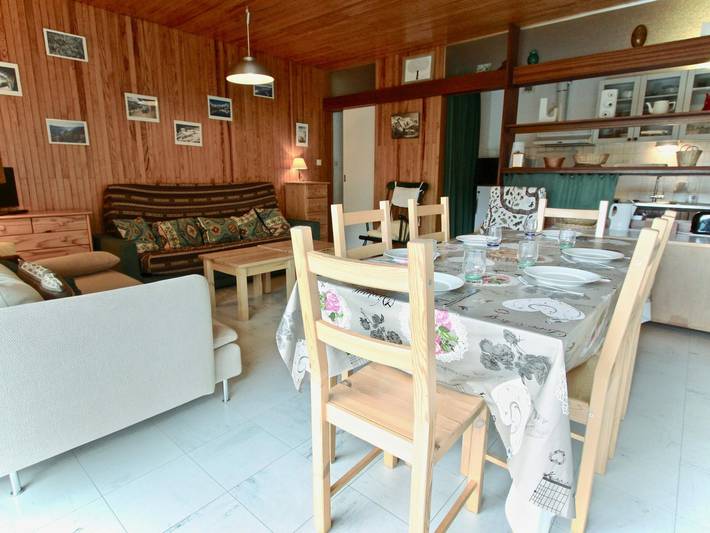 Ganze Wohnung, Große 2-Zimmer-Wohnung, Südbalkon, Haustiere erlaubt in Chamrousse, Nationalpark Écrins