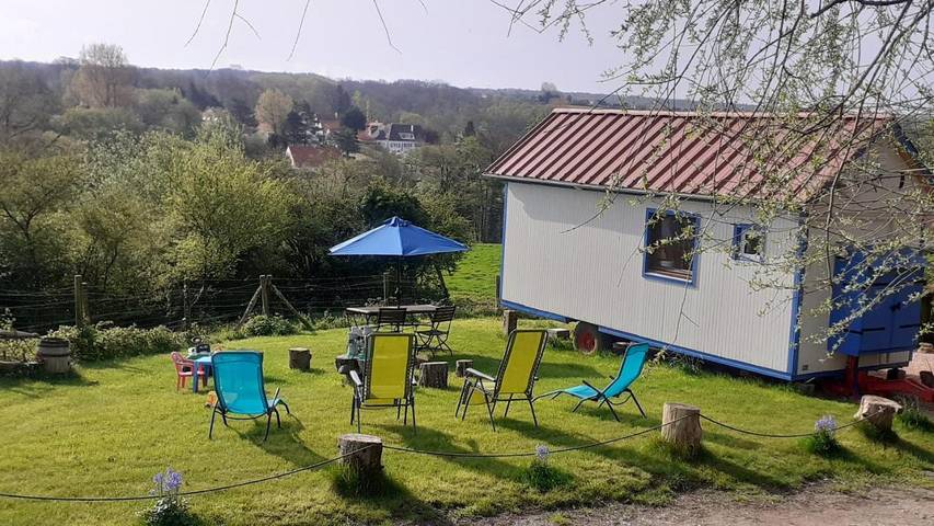 Location de vacances pour 4 personnes, avec terrasse ainsi que jardin et vue à Baincthun